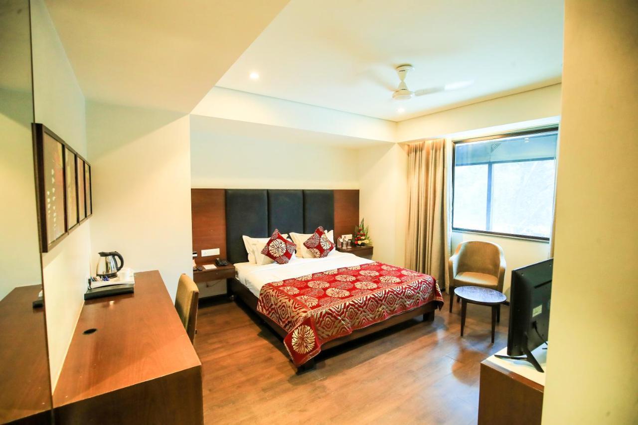 Hotel German Palace Near To Airport Gandhinagar Exterior foto
