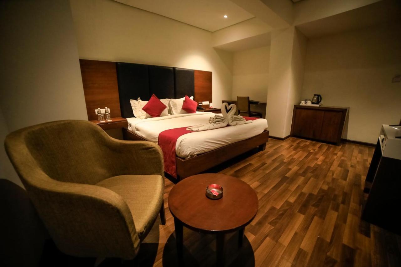 Hotel German Palace Near To Airport Gandhinagar Exterior foto
